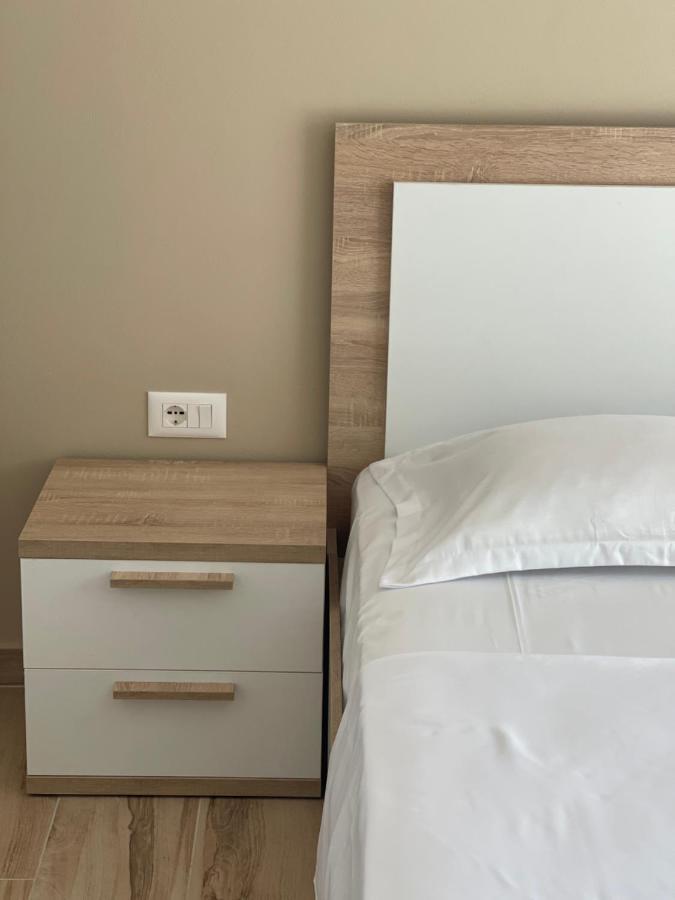 Twentysix Apartment Shkodër Екстериор снимка